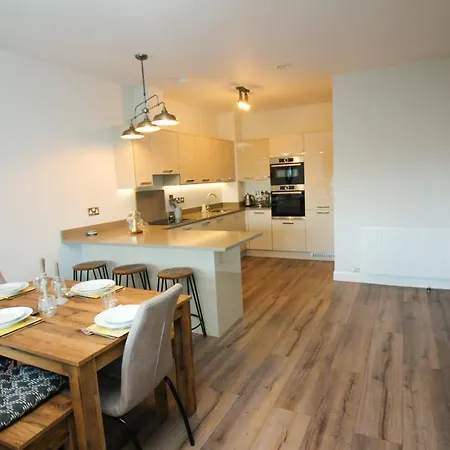 Guestready - Sunny Apartment With Park View